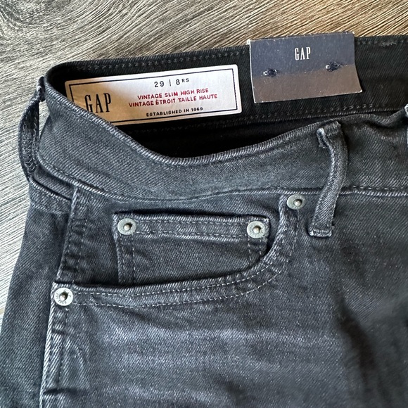NEW Gap Vintage Slim High Rise Jean - Picture 3 of 8